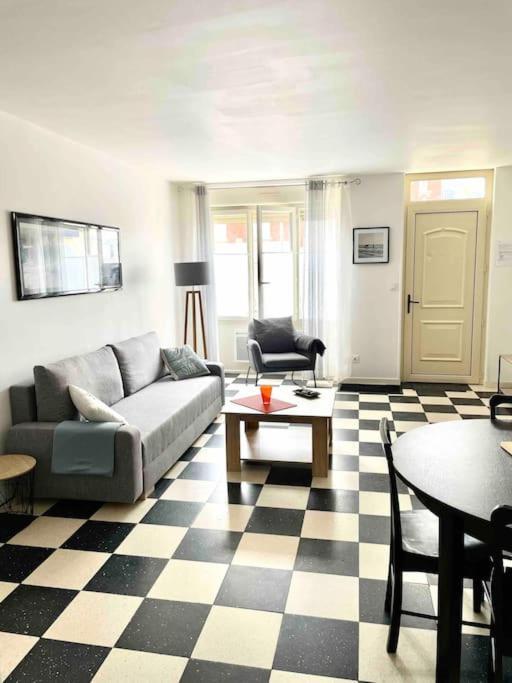 Au Parisien Διαμέρισμα Ault Εξωτερικό φωτογραφία